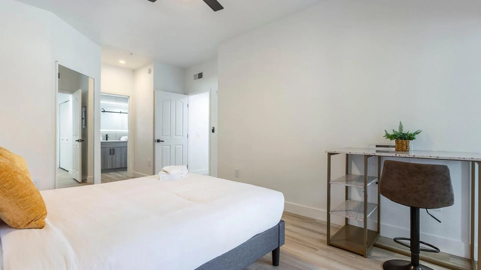 Apartment 3Br Cozysuites At Kierland Commons With Pool #12 Scottsdale